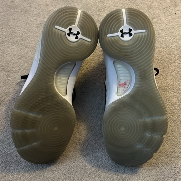 Steph Curry Under Armour high tops. - Picture 3 of 3